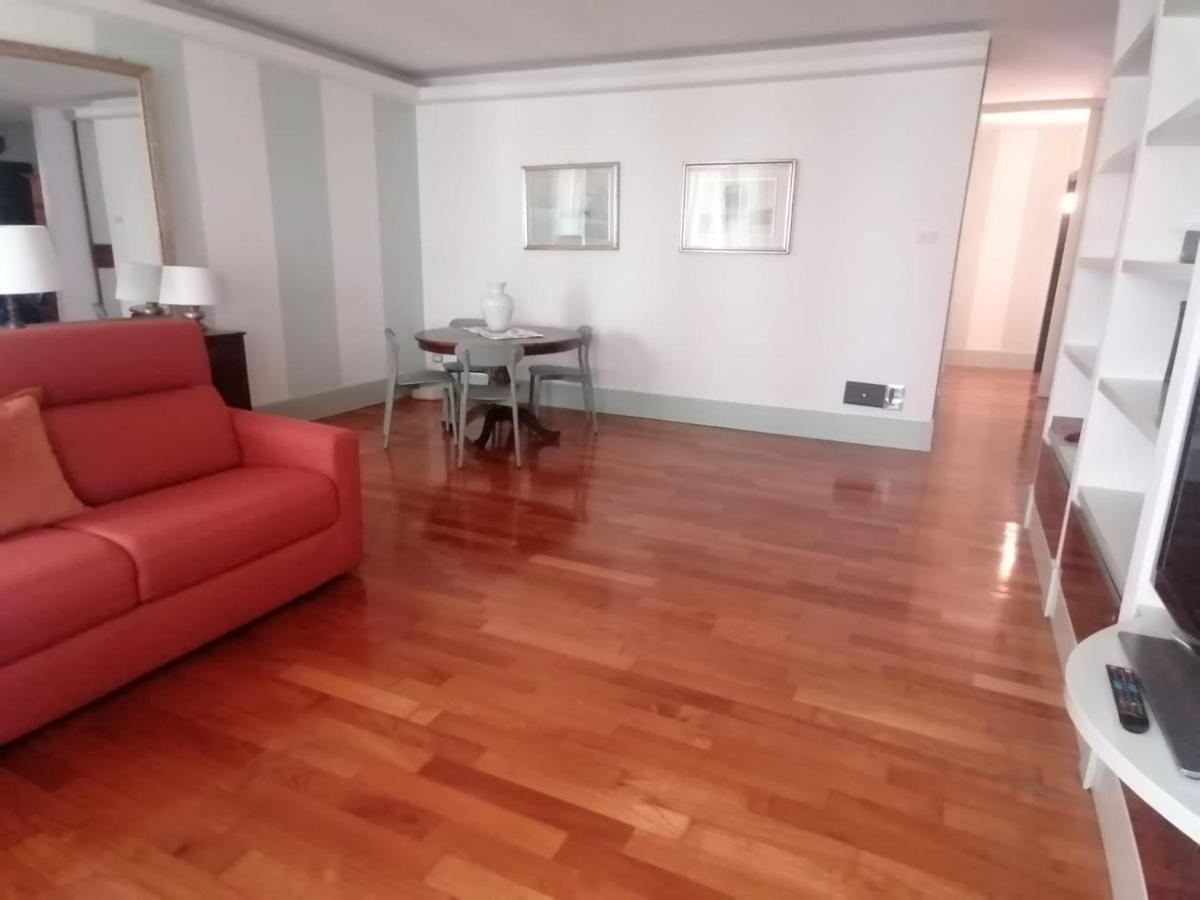 Le Finestre Sugli Ulivi Apartment เดเซนซาโนเดลการ์ดา ภายนอก รูปภาพ