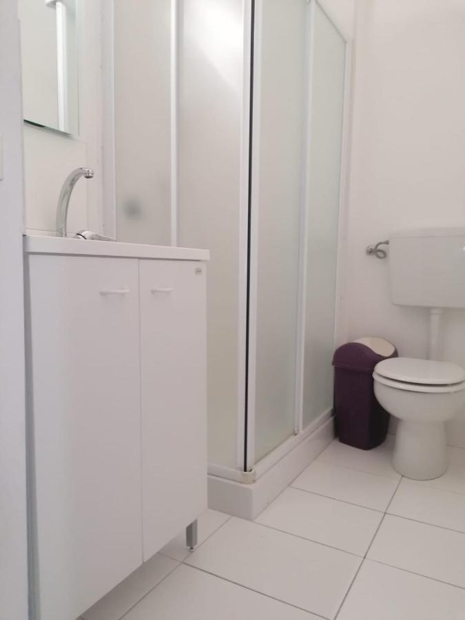 Le Finestre Sugli Ulivi Apartment เดเซนซาโนเดลการ์ดา ภายนอก รูปภาพ