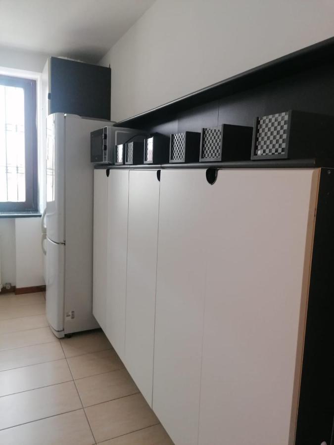 Le Finestre Sugli Ulivi Apartment เดเซนซาโนเดลการ์ดา ภายนอก รูปภาพ